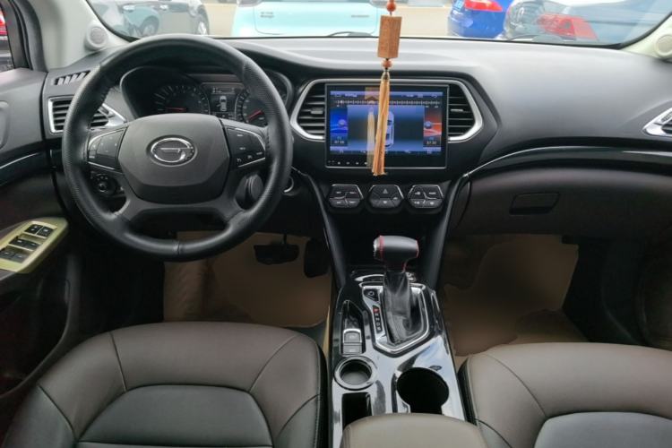 Used GAC Trumpchi GS4 2017 235T Automatic Two-Wheel Drive Elite Edition Center Console