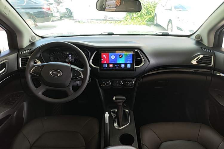 Used GAC Trumpchi GS4 2017 200T G-DCT Two-Wheel Drive Elite Edition Center Console