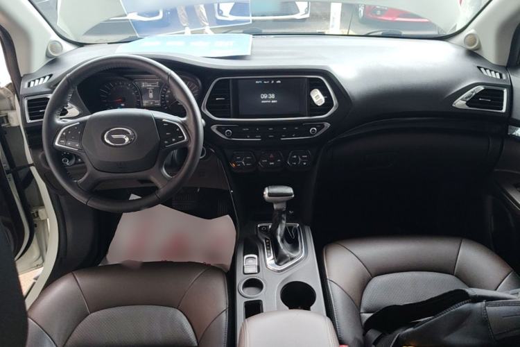 Used GAC Trumpchi GS4 2017 235T Automatic Two-Wheel Drive Luxury Smart Connectivity Version Center Console