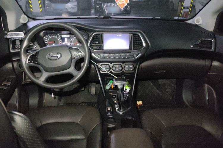 Used GAC Trumpchi GS4 2017 235T Automatic Two-Wheel Drive Luxury Smart Connectivity Version Center Console