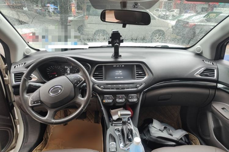Used GAC Trumpchi GS4 2017 235T Automatic Two-Wheel Drive Luxury Smart Connectivity Version Center Console