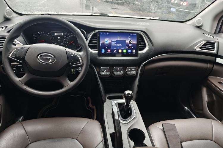 Used GAC Trumpchi GS4 2017 200T Manual Two-Wheel Drive Elite Edition Center Console