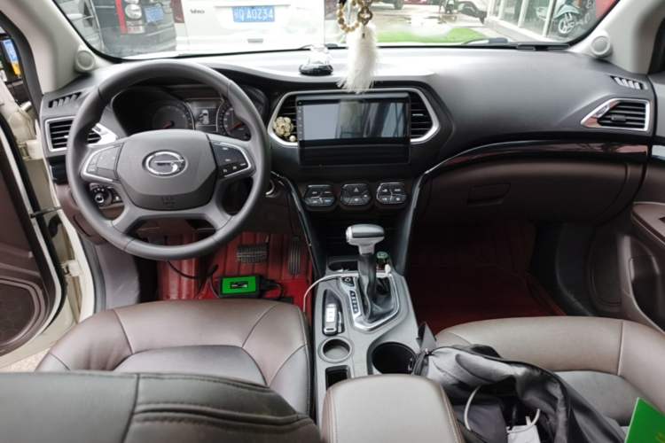 Used GAC Trumpchi GS4 2017 235T Automatic Two-Wheel Drive Elite Edition Center Console