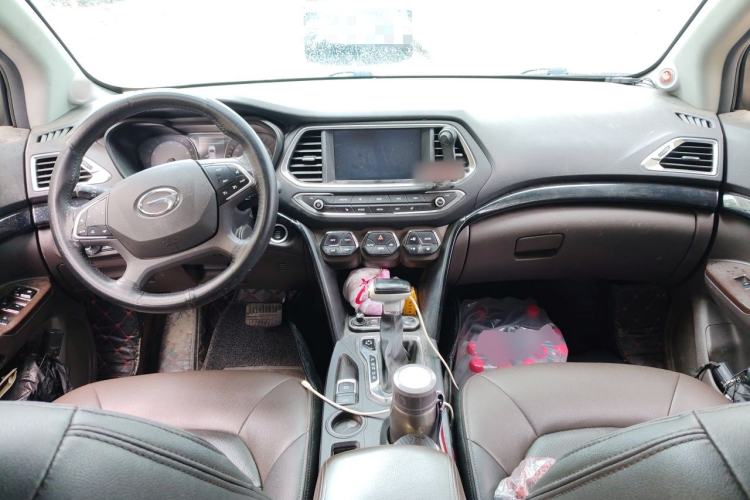 Used GAC Trumpchi GS4 2017 235T Automatic Two-Wheel Drive Luxury Smart Connectivity Version Center Console