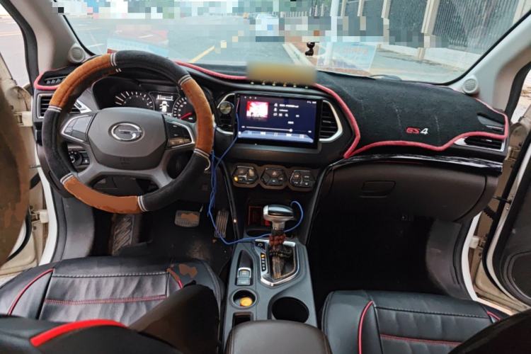 Used GAC Trumpchi GS4 2017 235T Automatic Two-Wheel Drive Elite Edition Center Console