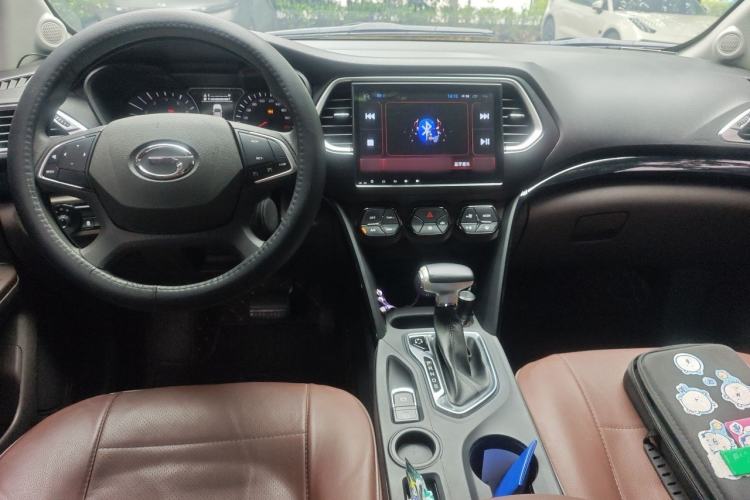 Used GAC Trumpchi GS4 2017 235T Automatic Two-Wheel Drive Elite Edition Center Console