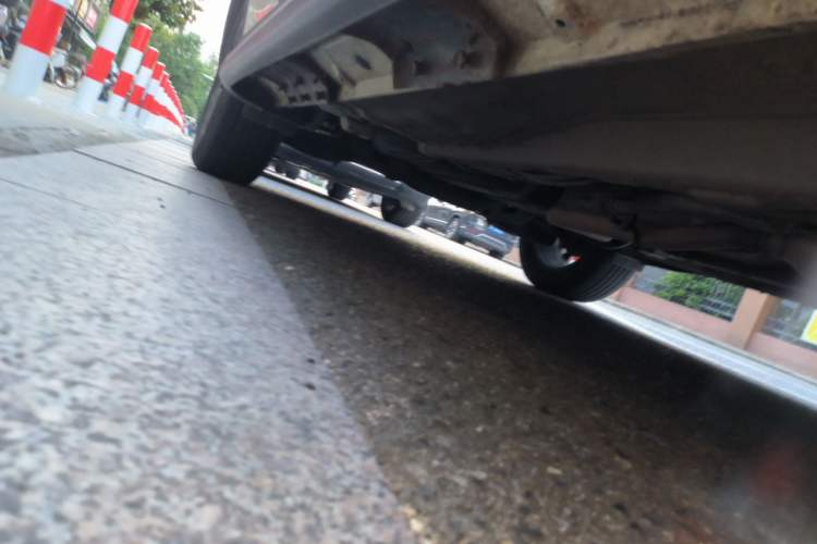 Used GAC Trumpchi GS4 2017 200T G-DCT Two-Wheel Drive Elite Edition Chassis Front Right