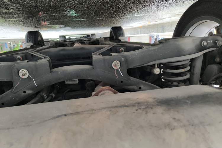 Used GAC Trumpchi GS4 2017 235T Automatic Two-Wheel Drive Elite Edition Chassis Rear