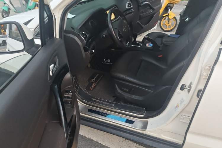 Used GAC Trumpchi GS4 2017 235T Manual Two-Wheel Drive Luxury Edition Driver Seat