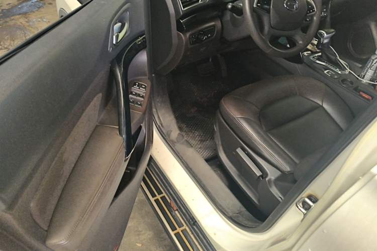 Used GAC Trumpchi GS4 2017 235T Automatic Two-Wheel Drive Elite Edition Driver Seat