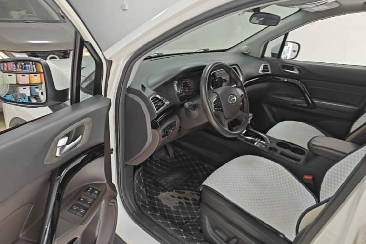 Used GAC Trumpchi GS4 2017 235T Automatic Two-Wheel Drive Luxury Smart Connectivity Version Driver Seat