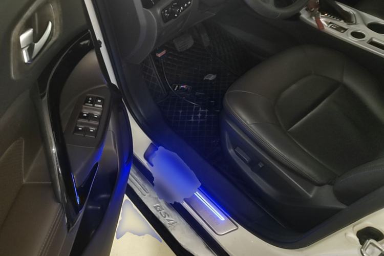 Used GAC Trumpchi GS4 2017 235T Automatic Two-Wheel Drive Luxury Smart Connectivity Version Driver Seat
