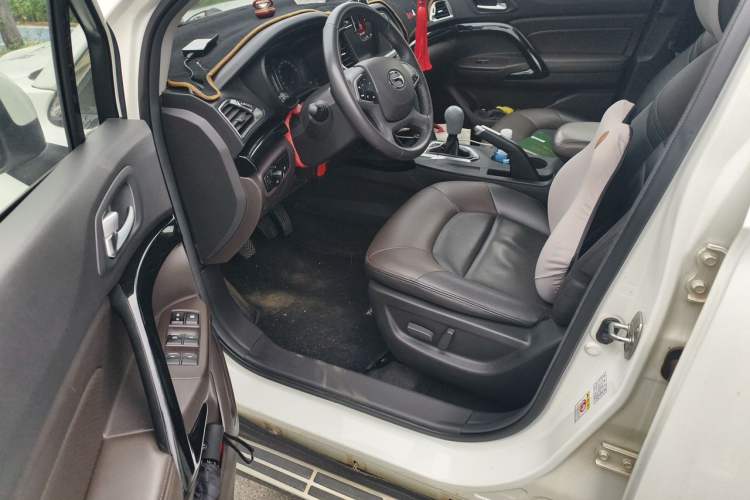 Used GAC Trumpchi GS4 2017 235T Manual Two-Wheel Drive Luxury Edition Driver Seat