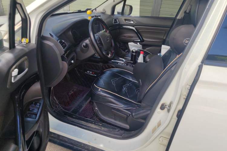 Used GAC Trumpchi GS4 2017 235T G-DCT Two-Wheel Drive Elite Edition Driver Seat