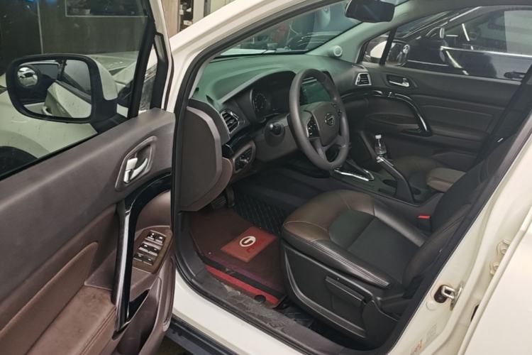 Used GAC Trumpchi GS4 2017 200T G-DCT Two-Wheel Drive Elite Edition Driver Seat