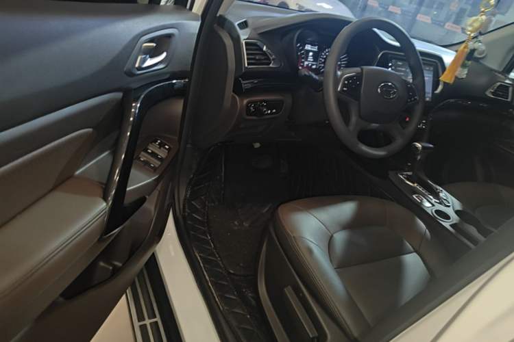 Used GAC Trumpchi GS4 2017 235T Automatic Two-Wheel Drive Elite Edition Driver Seat