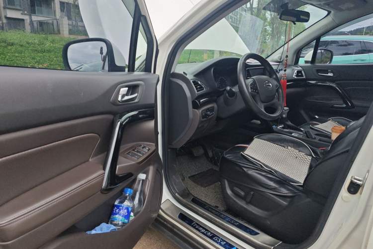 Used GAC Trumpchi GS4 2017 235T Automatic Two-Wheel Drive Luxury Smart Connectivity Version Driver Seat