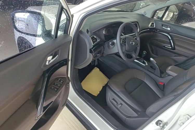 Used GAC Trumpchi GS4 2017 235T Manual Two-Wheel Drive Luxury Edition Driver Seat