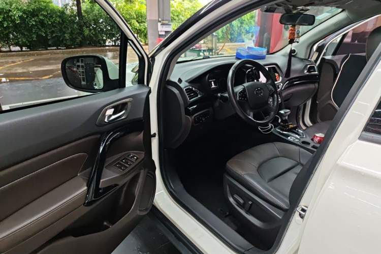 Used GAC Trumpchi GS4 2017 235T Automatic Two-Wheel Drive Luxury Smart Connectivity Version Driver Seat