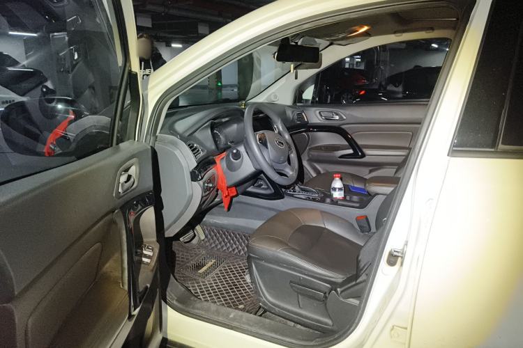 Used GAC Trumpchi GS4 2017 235T Automatic Two-Wheel Drive Elite Edition Driver Seat