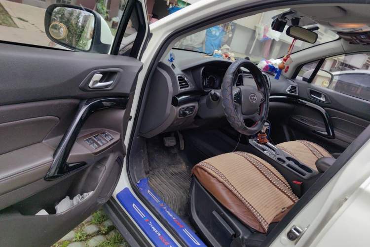Used GAC Trumpchi GS4 2017 235T Automatic Two-Wheel Drive Elite Edition Driver Seat