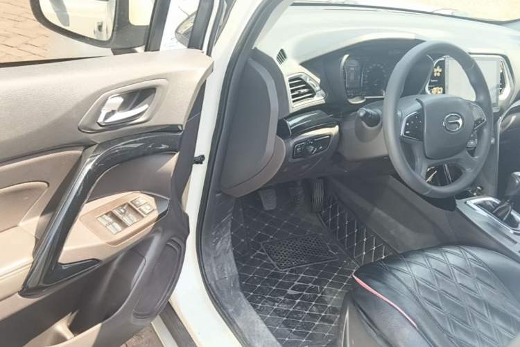 Used GAC Trumpchi GS4 2017 200T Manual Two-Wheel Drive Elite Edition Driver Seat