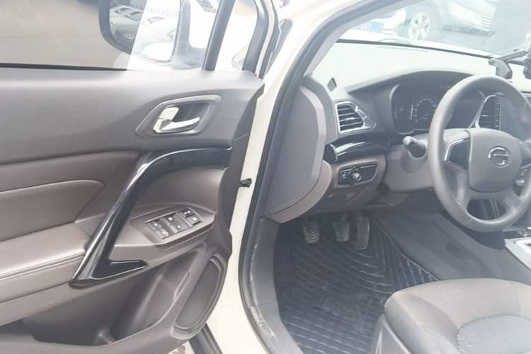 Used GAC Trumpchi GS4 2017 200T Manual Two-Wheel Drive Comfort Edition Driver Seat