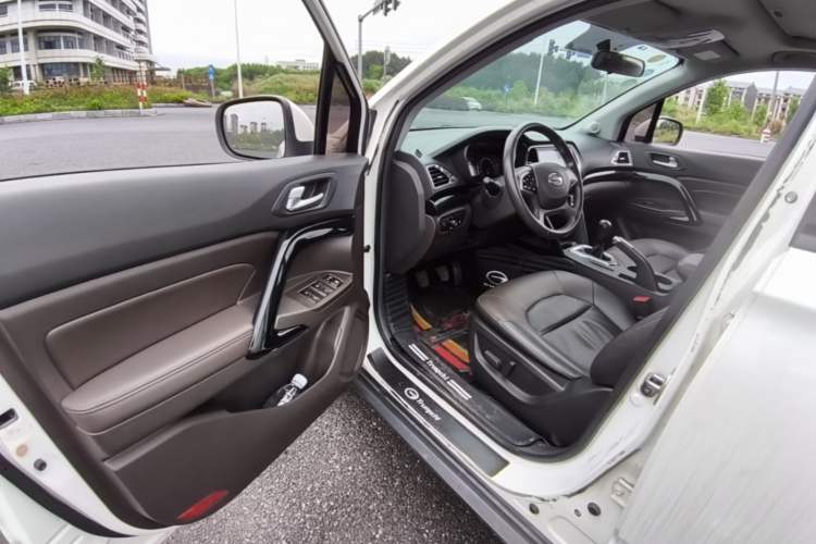 Used GAC Trumpchi GS4 2017 235T Manual Two-Wheel Drive Luxury Edition Driver Seat