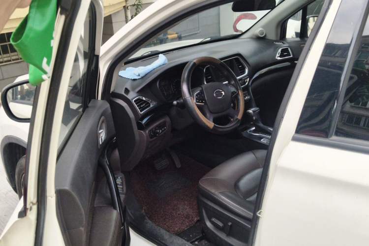 Used GAC Trumpchi GS4 2017 235T Automatic Two-Wheel Drive Luxury Smart Connectivity Version Driver Seat