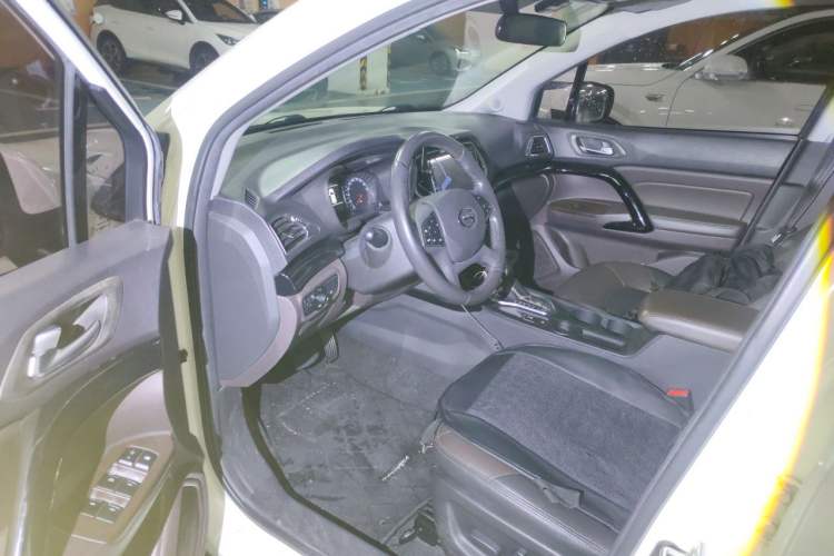 Used GAC Trumpchi GS4 2017 235T G-DCT Two-Wheel Drive Luxury Edition Driver Seat