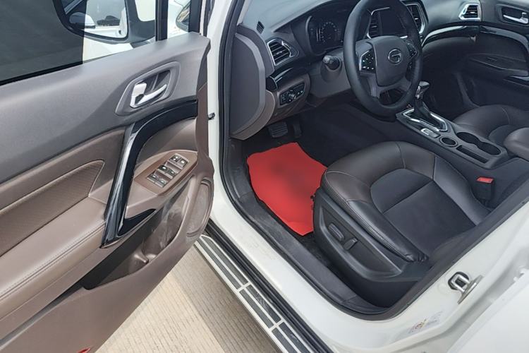 Used GAC Trumpchi GS4 2017 235T Automatic Two-Wheel Drive Luxury Smart Connectivity Version Driver Seat