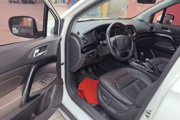 Used GAC Trumpchi GS4 2017 235T Manual Two-Wheel Drive Luxury Edition Driver Seat