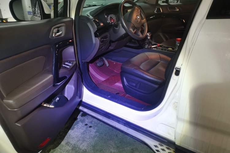 Used GAC Trumpchi GS4 2017 235T Automatic Two-Wheel Drive Luxury Smart Connectivity Version Driver Seat