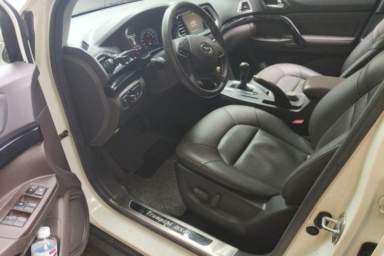 Used GAC Trumpchi GS4 2017 235T Manual Two-Wheel Drive Luxury Edition Driver Seat
