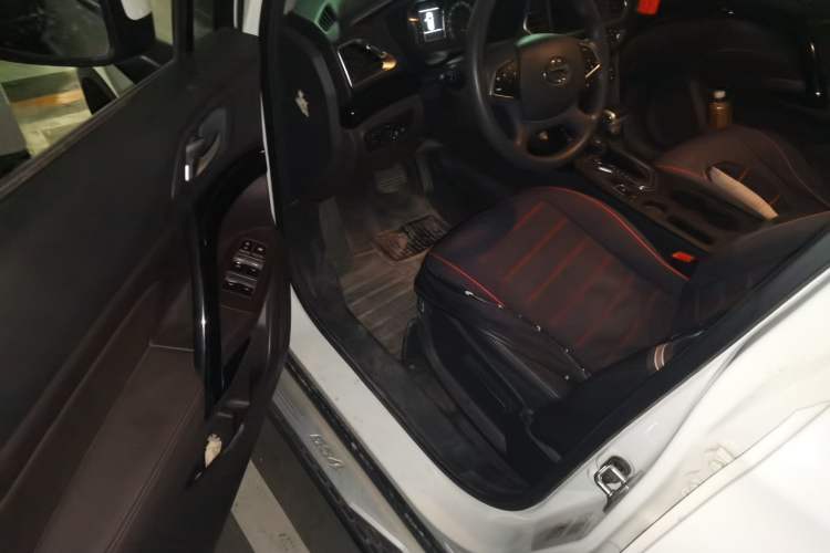 Used GAC Trumpchi GS4 2017 235T Automatic Two-Wheel Drive Elite Edition Driver Seat