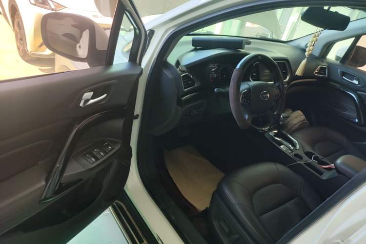 Used GAC Trumpchi GS4 2017 235T Automatic Two-Wheel Drive Luxury Smart Connectivity Version Driver Seat