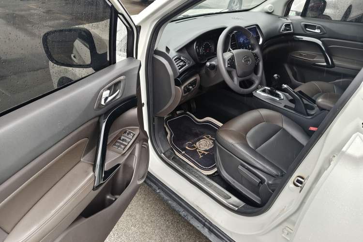 Used GAC Trumpchi GS4 2017 200T Manual Two-Wheel Drive Elite Edition Driver Seat