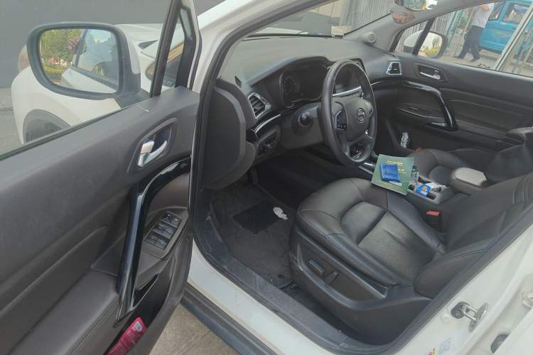 Used GAC Trumpchi GS4 2017 235T Automatic Two-Wheel Drive Luxury Smart Connectivity Version Driver Seat