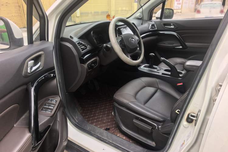 Used GAC Trumpchi GS4 2017 200T Manual Two-Wheel Drive Elite Edition Driver Seat