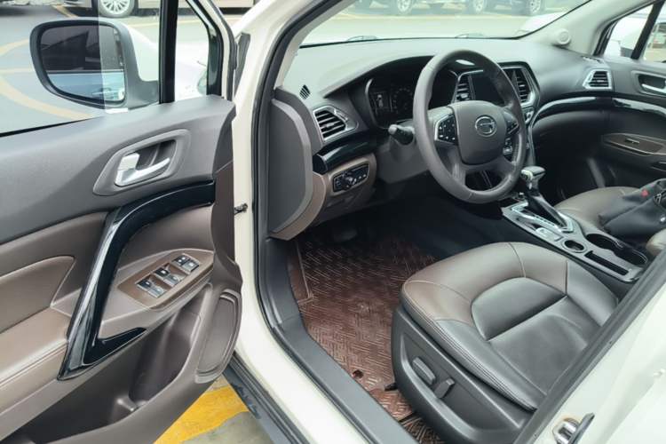Used GAC Trumpchi GS4 2017 235T Automatic Two-Wheel Drive Luxury Smart Connectivity Version Driver Seat