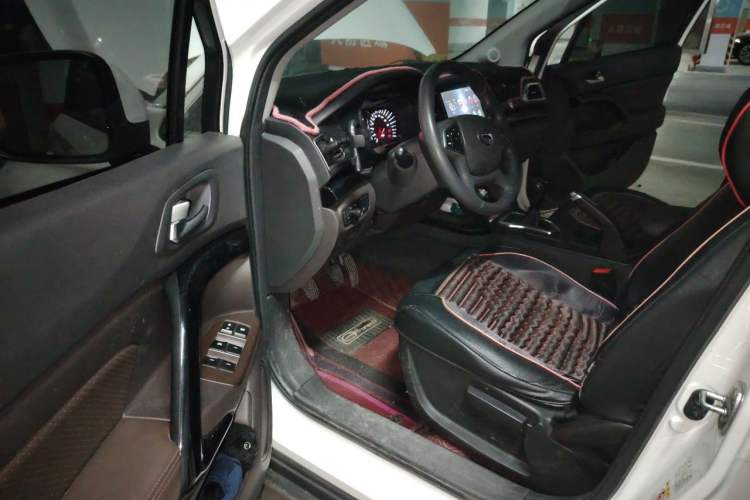 Used GAC Trumpchi GS4 2017 200T Manual Two-Wheel Drive Elite Edition Driver Seat