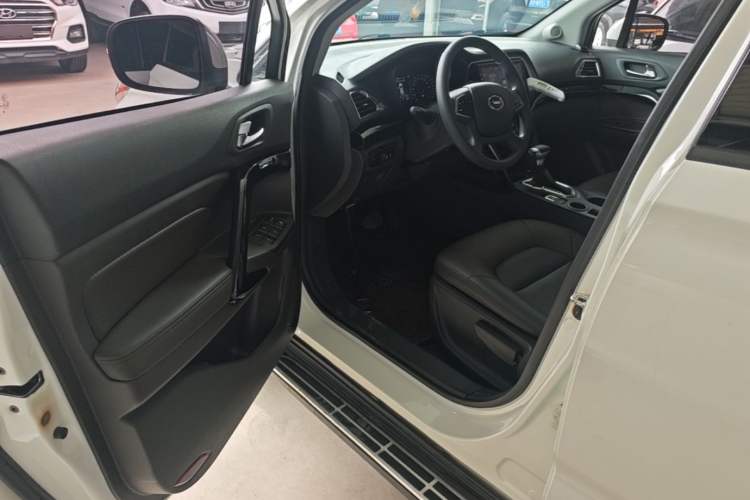 Used GAC Trumpchi GS4 2017 235T G-DCT Two-Wheel Drive Elite Edition Driver Seat