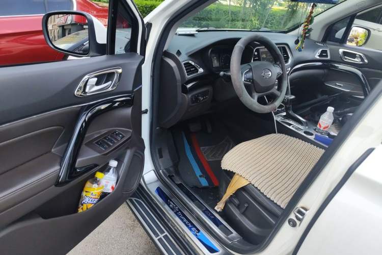 Used GAC Trumpchi GS4 2017 235T Automatic Two-Wheel Drive Luxury Smart Connectivity Version Driver Seat