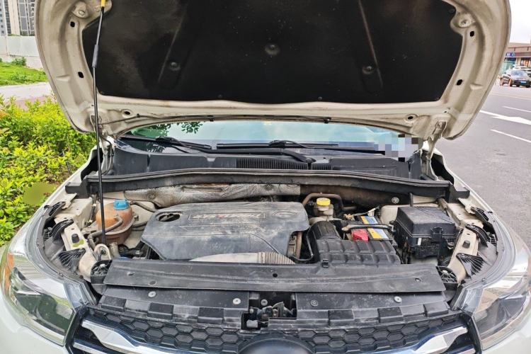 Used GAC Trumpchi GS4 2017 235T G-DCT Two-Wheel Drive Elite Edition Engine Bay