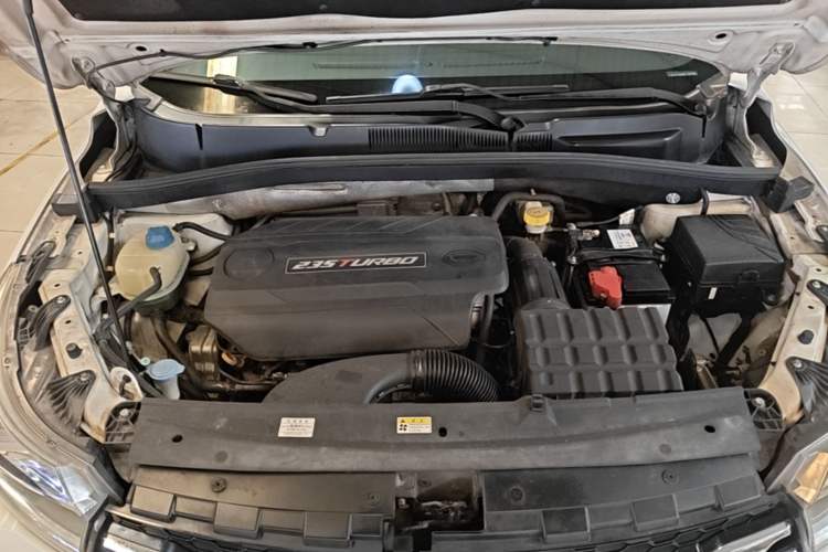 Used GAC Trumpchi GS4 2017 235T Automatic Two-Wheel Drive Luxury Smart Connectivity Version Engine Bay