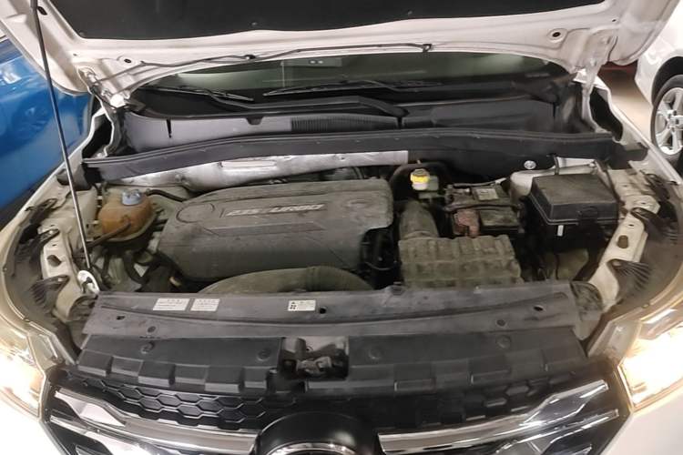Used GAC Trumpchi GS4 2017 235T Automatic Two-Wheel Drive Luxury Smart Connectivity Version Engine Bay
