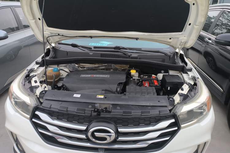 Used GAC Trumpchi GS4 2017 235T Automatic Two-Wheel Drive Luxury Smart Connectivity Version Engine Bay