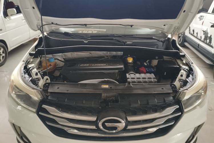 Used GAC Trumpchi GS4 2017 235T Manual Two-Wheel Drive Luxury Edition Engine Bay