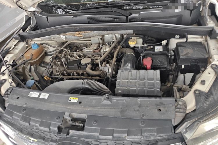 Used GAC Trumpchi GS4 2017 235T Automatic Two-Wheel Drive Luxury Smart Connectivity Version Engine Bay