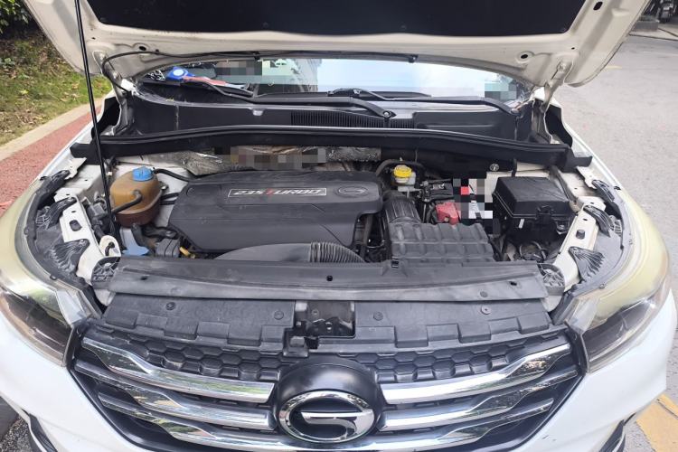 Used GAC Trumpchi GS4 2017 235T Automatic Two-Wheel Drive Luxury Smart Connectivity Version Engine Bay
